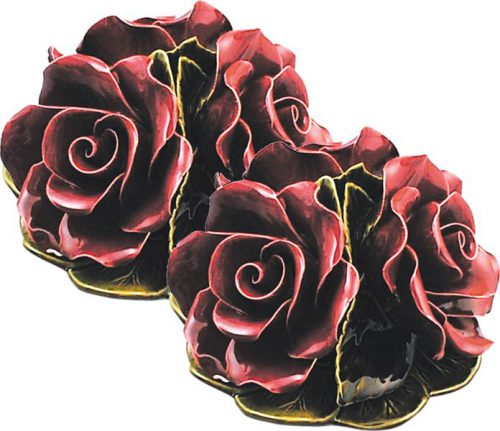 boeket met 3 granaatrode rozen als vaasdecoratie majolica